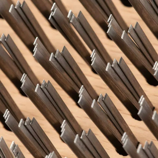 Brosse métallique professionnelle outil maréchalerie entretien
